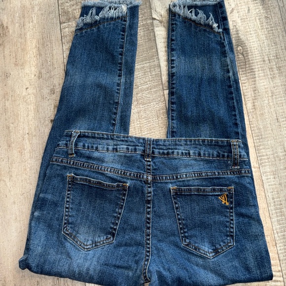 VIP‎ JEANS-size 9/10 - Picture 1 of 13